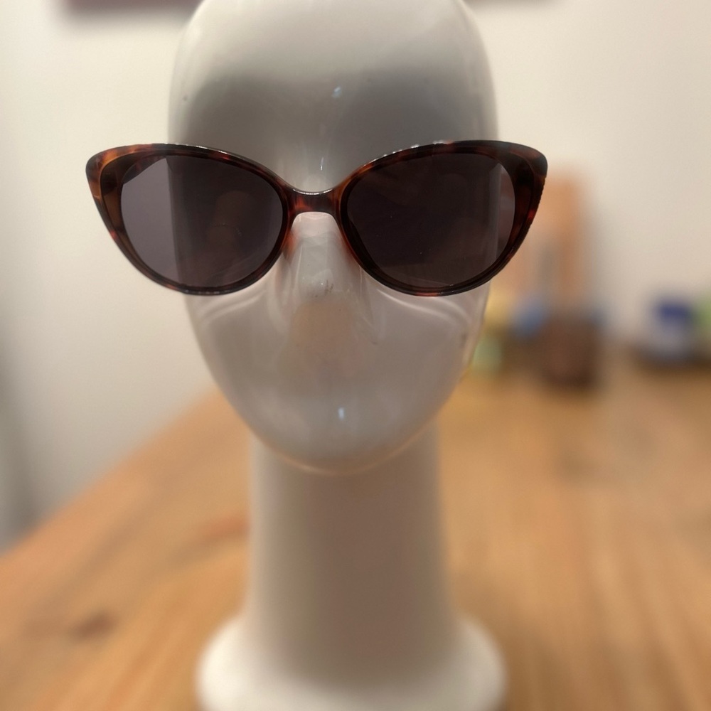 Tortoise Shell Cat-Eye Sunglasses